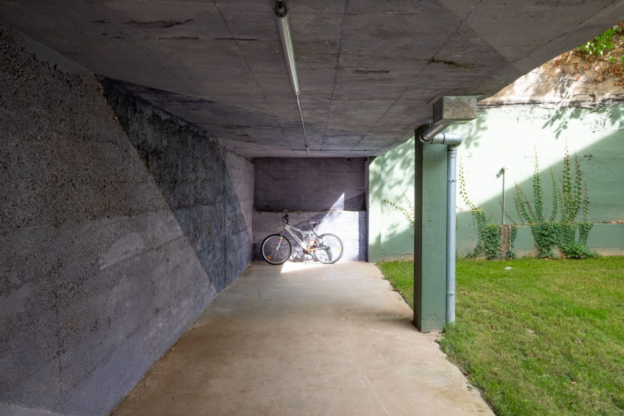 Überdachter Fahrradplatz - Modernes Apartment in City-Lage