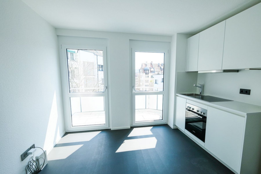 Wohnbereich mit Küche Wohnbereich mit Küche - Tolles Apartment mit Balkon!