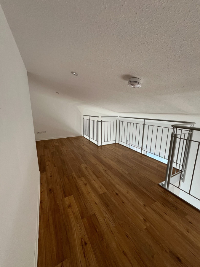 Moderner Dachboden - Attraktive Maisonette Wohnung in Stuttgart-Plieningen Nähe Uni Hohenheim