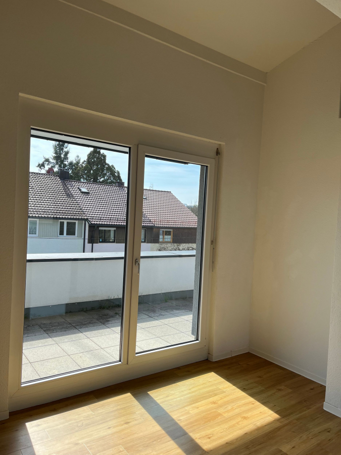 Helles Zimmer mit Balkon - Moderne 1,5 Zimmer Wohnung mit Dachterrasse