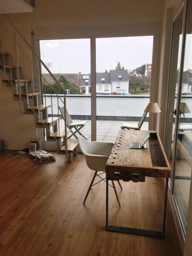 Modernes Dachgeschoss - Moderne 1,5 Zimmer Wohnung mit Dachterrasse
