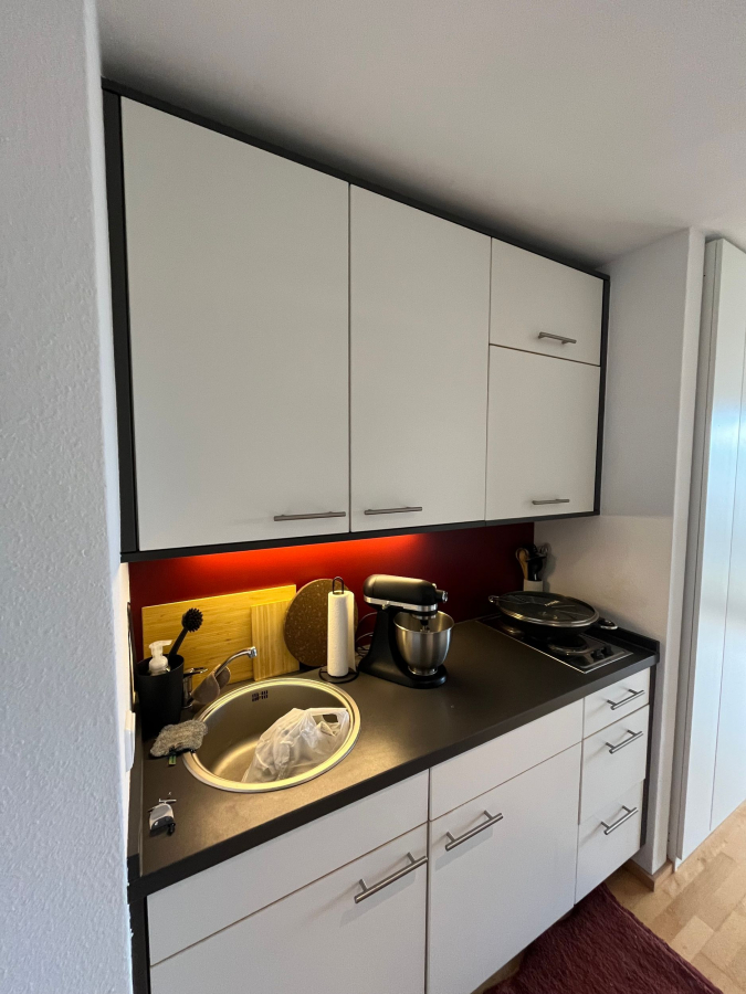 Kompakte Küchenzeile - Studentenwohnung nahe Uni Hohenheim