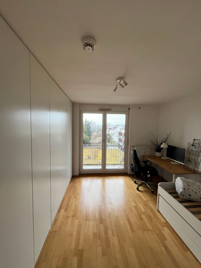 Helles Zimmer mit Balkon - Studentenwohnung nahe Uni Hohenheim