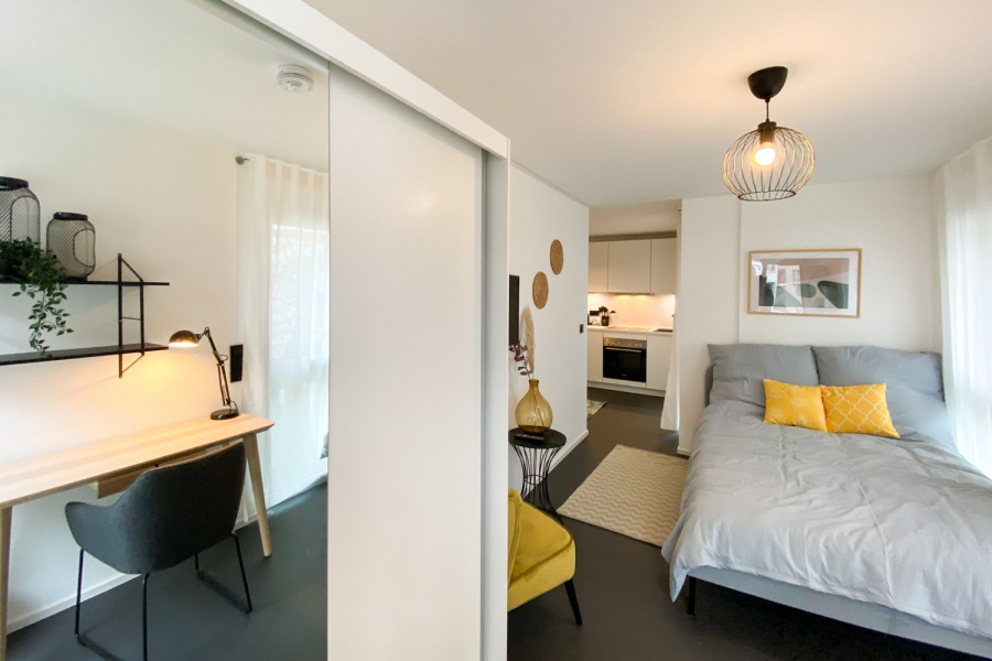 BV220-139B-30-Schlafen - Möbliertes Apartment in West mit Balkon!