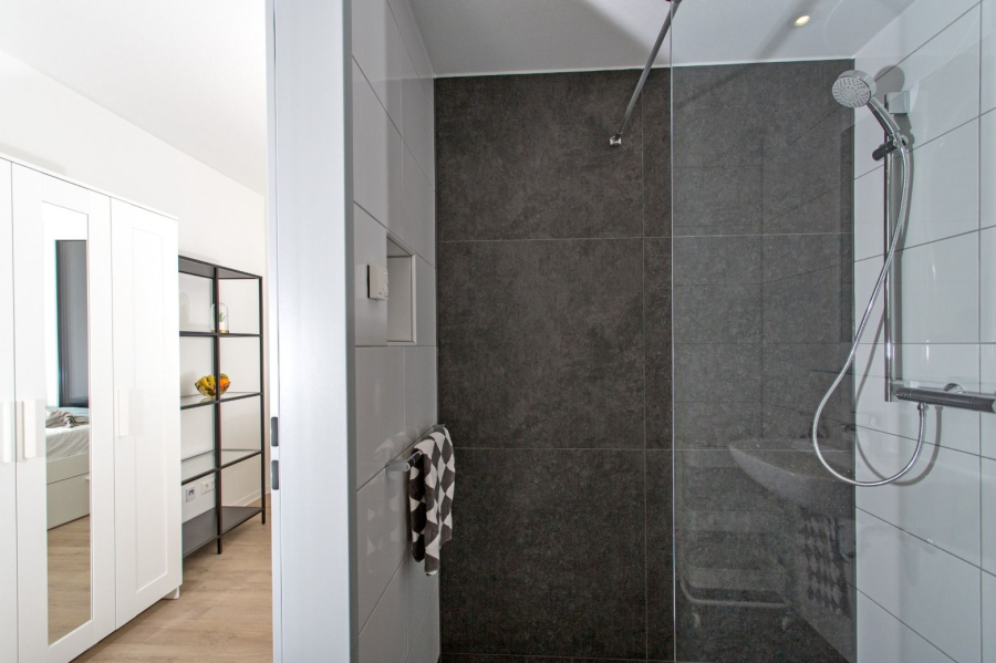 Bild - Hochwertiges 1-Zimmer-Apartment mit Balkon und Fußbodenheizung in Stuttgart-Seerosenstraße