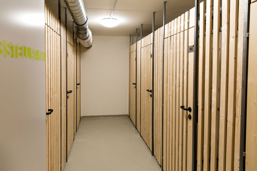 Holzverschlag Gang - Moderne Maisonette-Wohnung in Stgt-Vaihingen